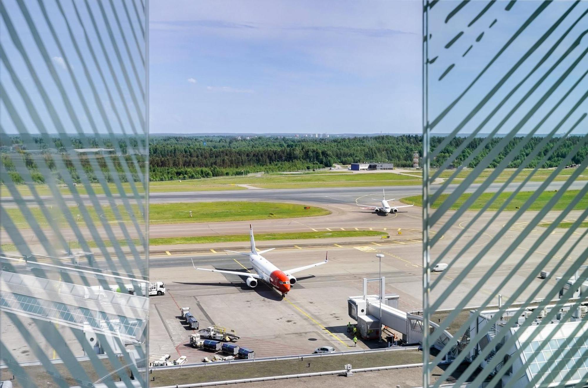 Clarion Hotel Helsinki Airport Vantaa Exterior foto